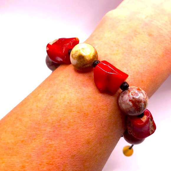 Boho Red Coral Polished Garnet Gemstone Bead Bracelet Adjustable - Picture 4 of 7